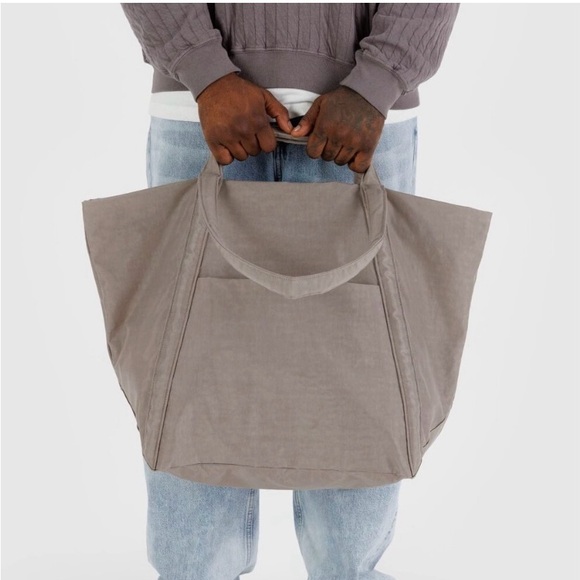 NWT Baggu Travel Cloud Bag - Dove - Picture 3 of 3